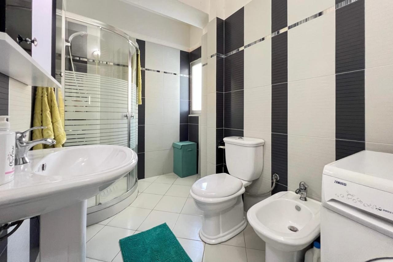 Sealavita, Modern 2 Bedroom Apartment Sea & Sunset View Vlora Kültér fotó