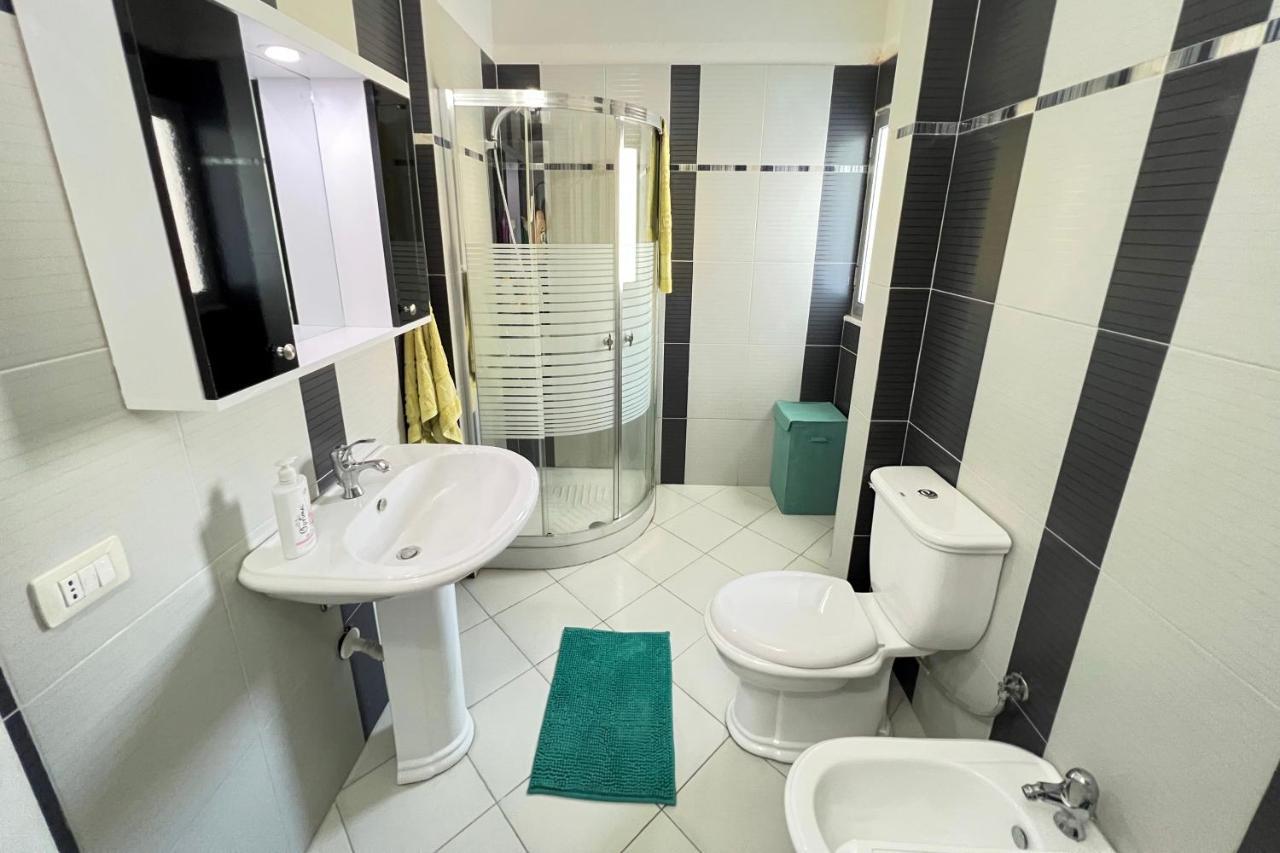 Sealavita, Modern 2 Bedroom Apartment Sea & Sunset View Vlora Kültér fotó